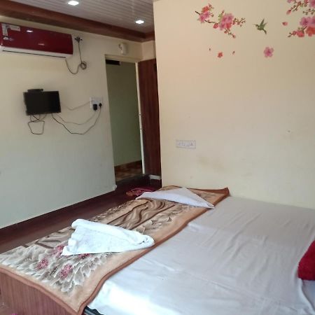 Hotel New Natraj Chikhaldara Exterior foto
